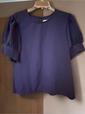 Riley & Rae Deep Navy Puff-Sleeve Blouse
